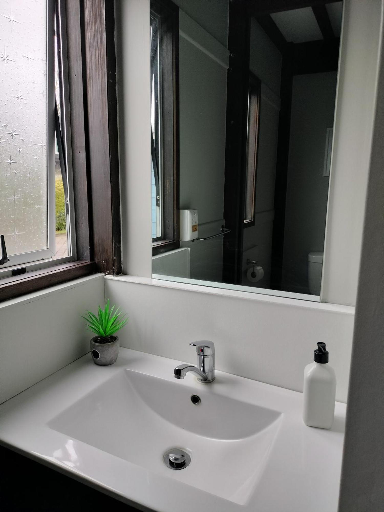 טוראנגי Tokaanu Lodge Motel מראה חיצוני תמונה