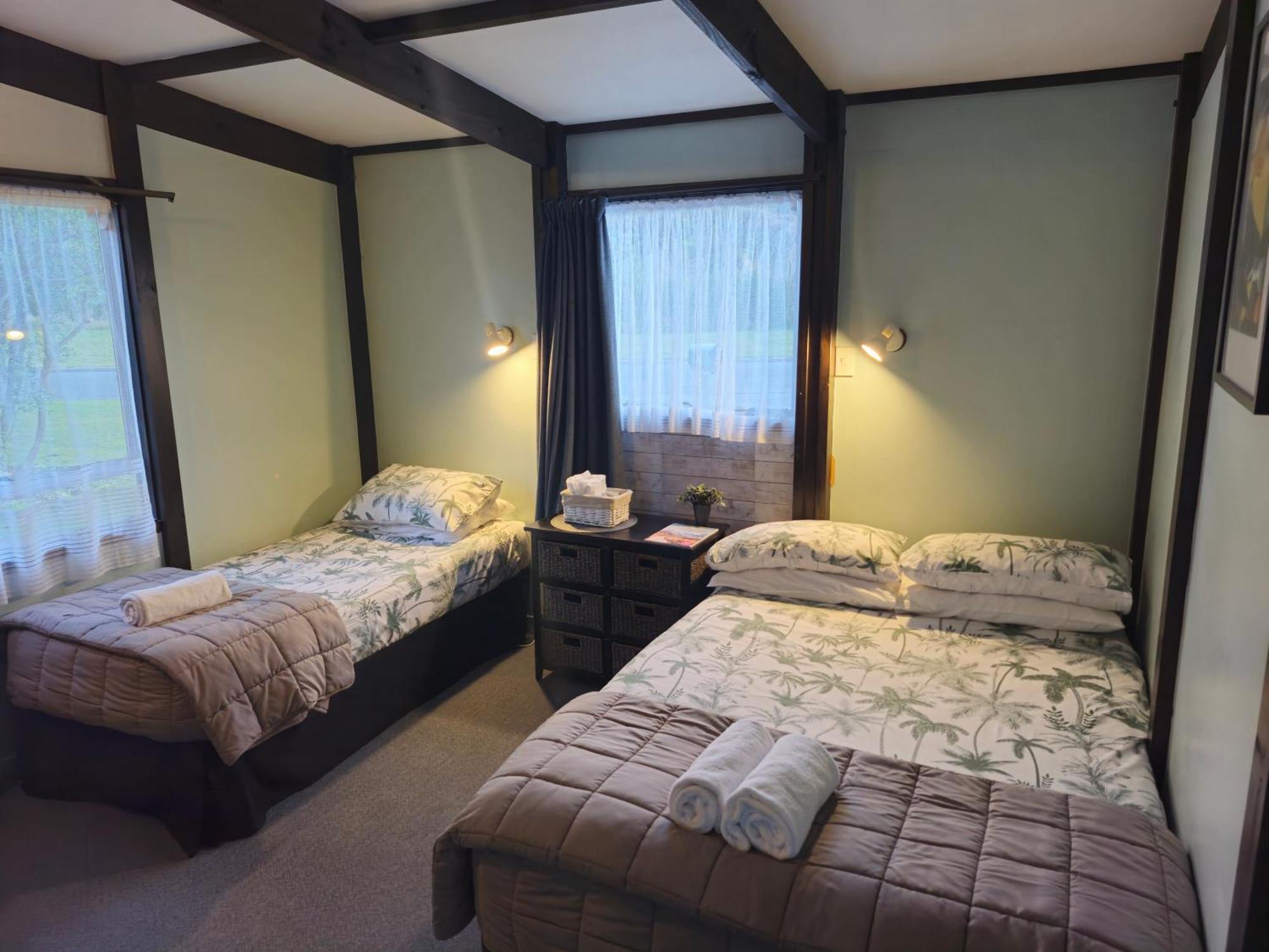 טוראנגי Tokaanu Lodge Motel מראה חיצוני תמונה